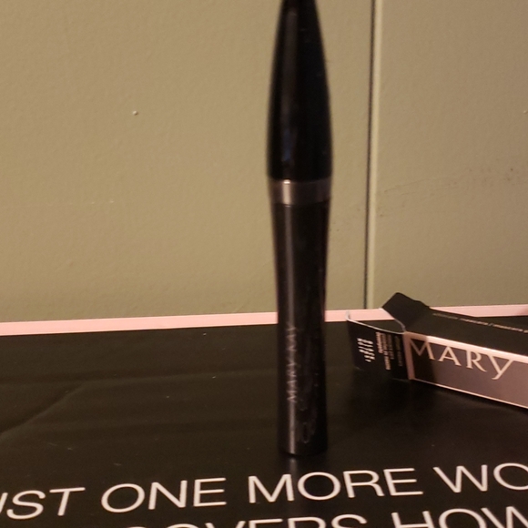 Ultimate mascara Mary Kay - Picture 2 of 3